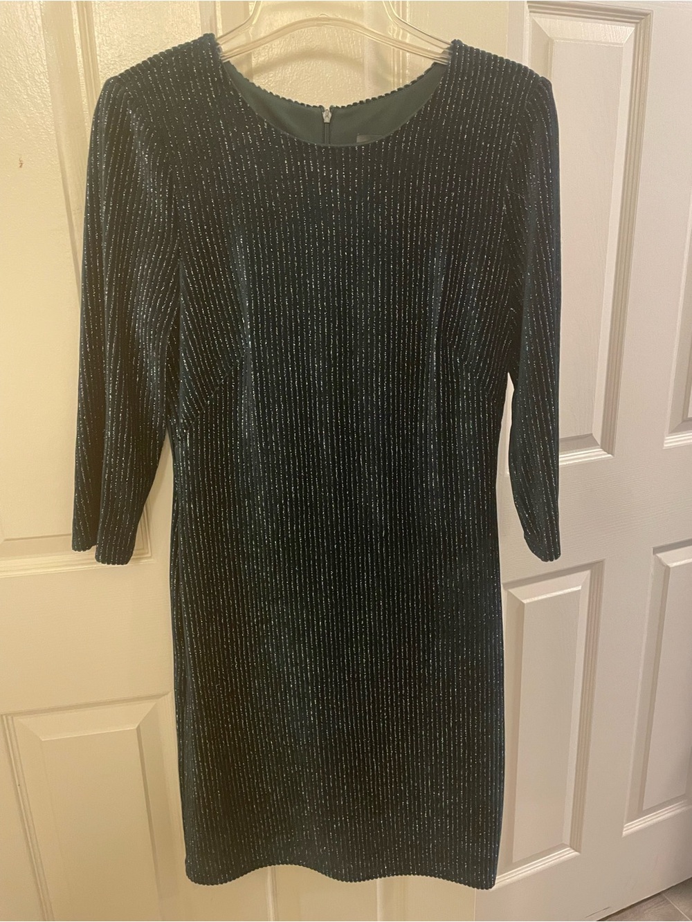 Julia Jordan green shimmer knit shift dress Sz 6, like new , 3/4 sleeve